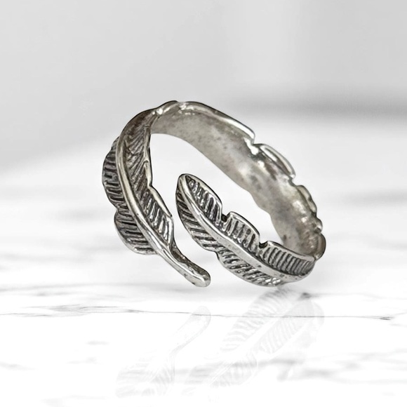 5 For $25💫Trendy Modish Silver Ring - Picture 1 of 6